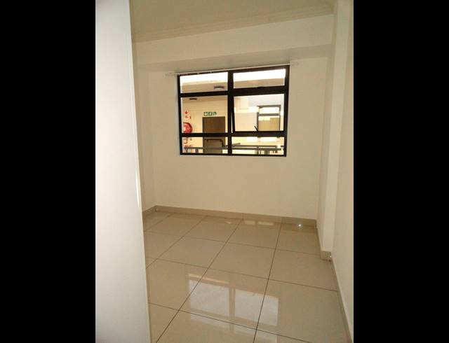 2 BEDROOM APARTMENT RENTED IN UMHLANGA RIDGE